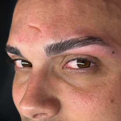 Groomed brows and healthy skin after a men’s facial